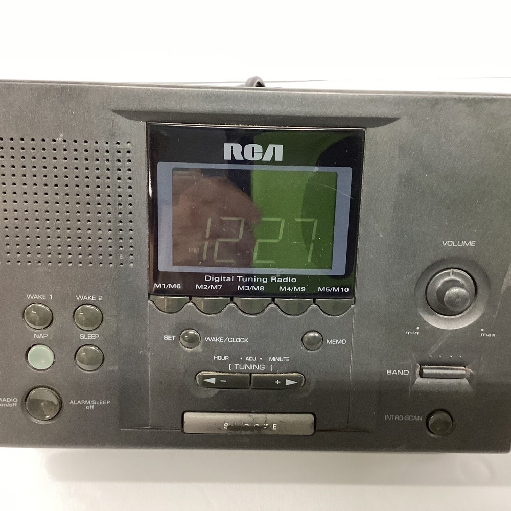 RCA AM/FM Dual Alarm Clock Radio Tested Working